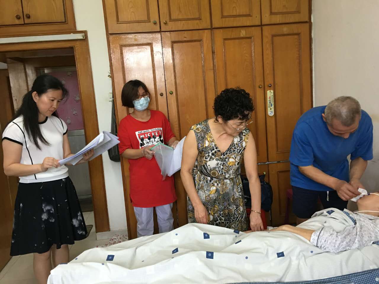 蛇口醫院龍城社康開展醫院首例家庭病床服務-深圳市蛇口人民醫院