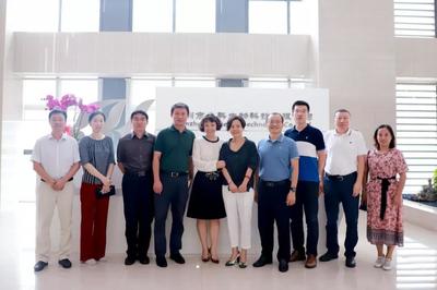 南山區(qū)衛(wèi)健局協(xié)同自貿(mào)區(qū)蛇口人民醫(yī)院調(diào)研深圳生命健康產(chǎn)業(yè)設(shè)施建設(shè)運(yùn)行情況